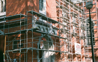 Contractori de lucrări de construcţie şi întreţinere a drumurilor
